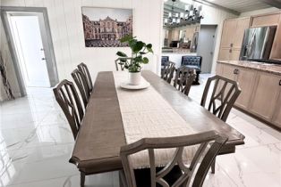 Single Family Residence, 19710 Henshaw st, Woodland Hills, CA 91364 - 11