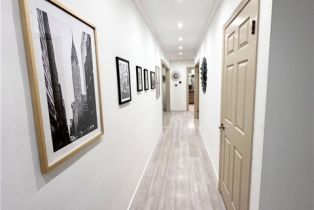 Single Family Residence, 19710 Henshaw st, Woodland Hills, CA 91364 - 15