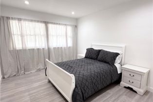 Single Family Residence, 19710 Henshaw st, Woodland Hills, CA 91364 - 22