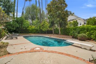 Single Family Residence, 19710 Henshaw st, Woodland Hills, CA 91364 - 37