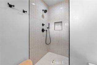 Single Family Residence, 4810 Heaven ave, Woodland Hills, CA 91364 - 9