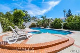 Single Family Residence, 18047 Erwin st, Encino, CA 91316 - 3