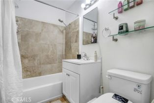 Single Family Residence, 20200 Clark st, Woodland Hills, CA 91367 - 11