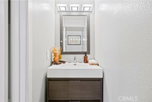 Condominium, 9778 Via Roma, Burbank, CA 91504 - 11