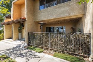 Condominium, 9778 Via Roma, Burbank, CA 91504 - 2