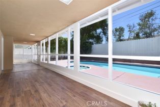 Single Family Residence, 23648 Emelita st, Woodland Hills, CA 91367 - 32