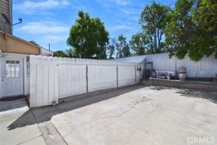 Single Family Residence, 23648 Emelita st, Woodland Hills, CA 91367 - 37