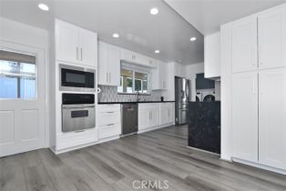 Single Family Residence, 23648 Emelita st, Woodland Hills, CA 91367 - 8