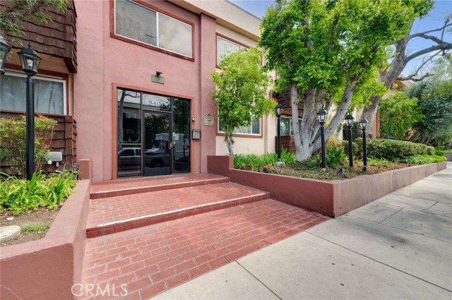 Condominium, 5400 Newcastle ave, Encino, CA 91316 - 1