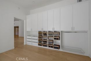 Single Family Residence, 24216 Calvert st, Woodland Hills, CA 91367 - 35