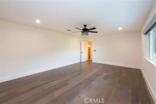 Single Family Residence, 4752 Del Moreno dr, Woodland Hills, CA 91364 - 12