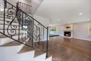 Single Family Residence, 4752 Del Moreno dr, Woodland Hills, CA 91364 - 5