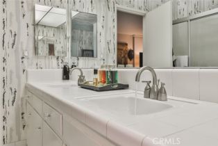 Single Family Residence, 4575 De Celis pl, Encino, CA 91436 - 37