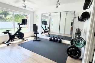 Single Family Residence, 21700 Mulholland dr, Woodland Hills, CA 91364 - 11