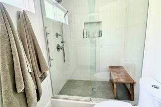 Single Family Residence, 21700 Mulholland dr, Woodland Hills, CA 91364 - 21