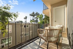 Condominium, 15344 Weddington st, Sherman Oaks, CA 91411 - 11