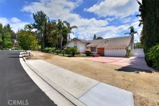 Single Family Residence, 1772 Restful ct, Simi Valley, CA 93065 - 4