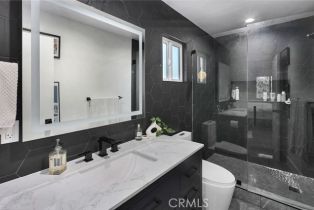 Single Family Residence, 18149 Calvert st, Tarzana, CA 91335 - 14