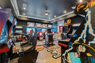 Single Family Residence, 17528 Jayden ln, Encino, CA 91316 - 17