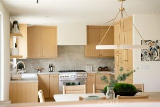 Single Family Residence, 13817 Valley Vista blvd, Sherman Oaks, CA 91423 - 12