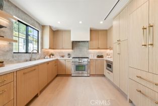 Single Family Residence, 13817 Valley Vista blvd, Sherman Oaks, CA 91423 - 13