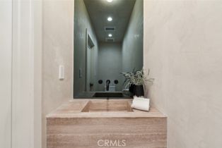 Single Family Residence, 13817 Valley Vista blvd, Sherman Oaks, CA 91423 - 25