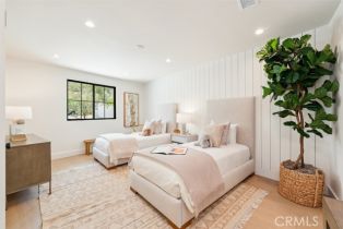 Single Family Residence, 13817 Valley Vista blvd, Sherman Oaks, CA 91423 - 37