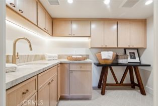 Single Family Residence, 13817 Valley Vista blvd, Sherman Oaks, CA 91423 - 54