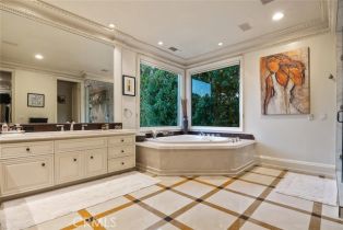 Single Family Residence, 5497 Amber cir, Calabasas, CA 91302 - 17