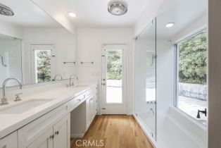 Single Family Residence, 3325 Alana dr, Sherman Oaks, CA 91403 - 11