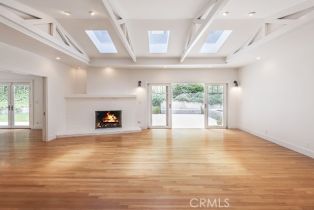 Single Family Residence, 3325 Alana dr, Sherman Oaks, CA 91403 - 4