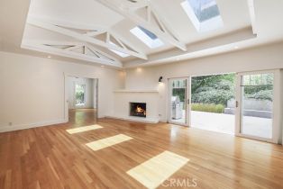 Single Family Residence, 3325 Alana dr, Sherman Oaks, CA 91403 - 5