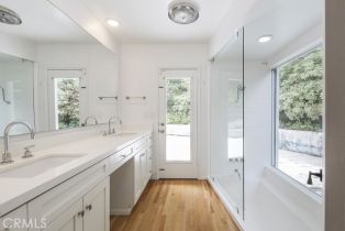 Single Family Residence, 3325 Alana dr, Sherman Oaks, CA 91403 - 11