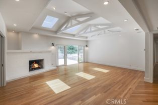 Single Family Residence, 3325 Alana dr, Sherman Oaks, CA 91403 - 3