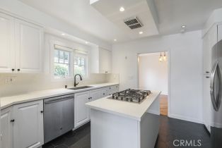 Single Family Residence, 3325 Alana dr, Sherman Oaks, CA 91403 - 7