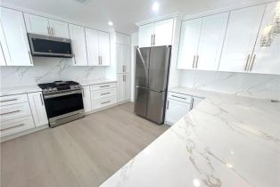 Single Family Residence, 21541 Yucatan ave, Woodland Hills, CA 91364 - 11