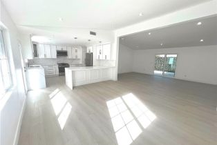 Single Family Residence, 21541 Yucatan ave, Woodland Hills, CA 91364 - 6