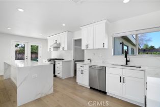 Single Family Residence, 22548 Victory blvd, Woodland Hills, CA 91367 - 14