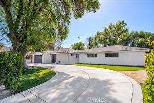 Single Family Residence, 22548 Victory blvd, Woodland Hills, CA 91367 - 2