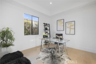 Single Family Residence, 16706 Magnolia blvd, Encino, CA 91436 - 63