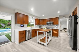 Single Family Residence, 5725 Blanco ave, Woodland Hills, CA 91367 - 19