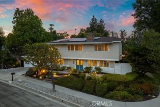 Single Family Residence, 5725 Blanco ave, Woodland Hills, CA 91367 - 2