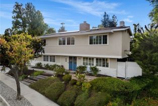 Single Family Residence, 5725 Blanco AVE, Woodland Hills, CA  Woodland Hills, CA 91367