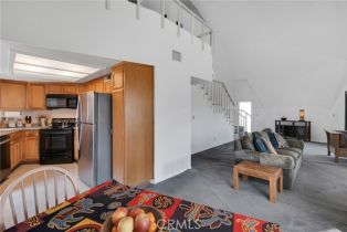 Single Family Residence, 21806 Mayan dr, Chatsworth, CA 91311 - 4