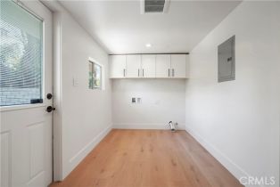 Single Family Residence, 18324 Sylvan st, Tarzana, CA 91335 - 12