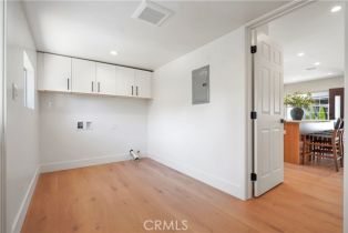 Single Family Residence, 18324 Sylvan st, Tarzana, CA 91335 - 13