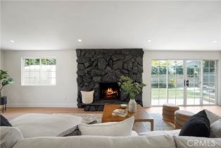 Single Family Residence, 18324 Sylvan st, Tarzana, CA 91335 - 14