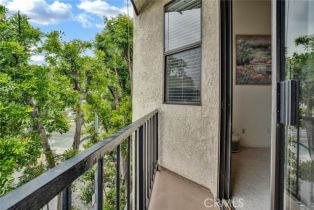 Condominium, 6323 Reseda blvd, Tarzana, CA 91335 - 7