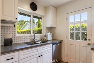 Single Family Residence, 22253 Del Valle st, Woodland Hills, CA 91364 - 13