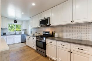 Single Family Residence, 22253 Del Valle st, Woodland Hills, CA 91364 - 17